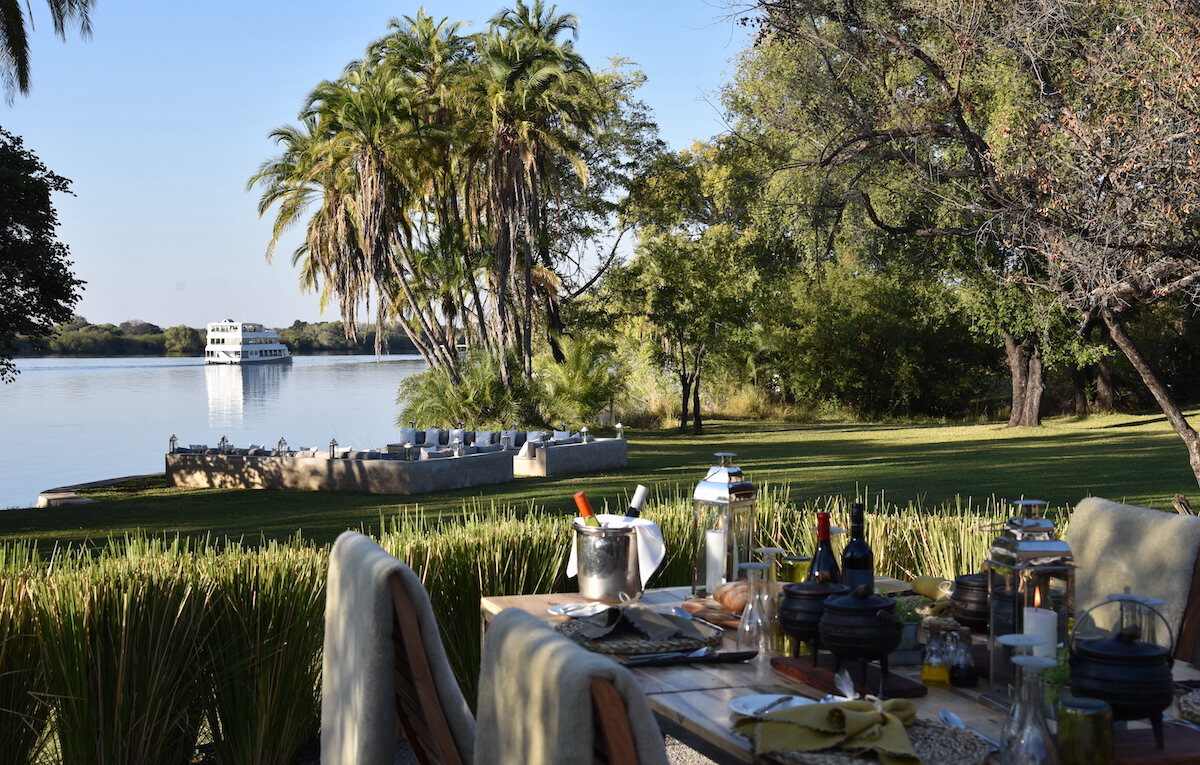 The Eatery Potjie African cuisine along the Zambezi River, Victoria Fallsm Zimbabwe