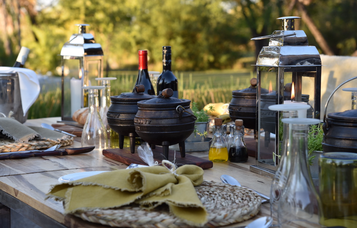 The Eatery Potjie dinner combined with a sunset cruise on the Zambezi River, Victoria Falls, Zimbabwe